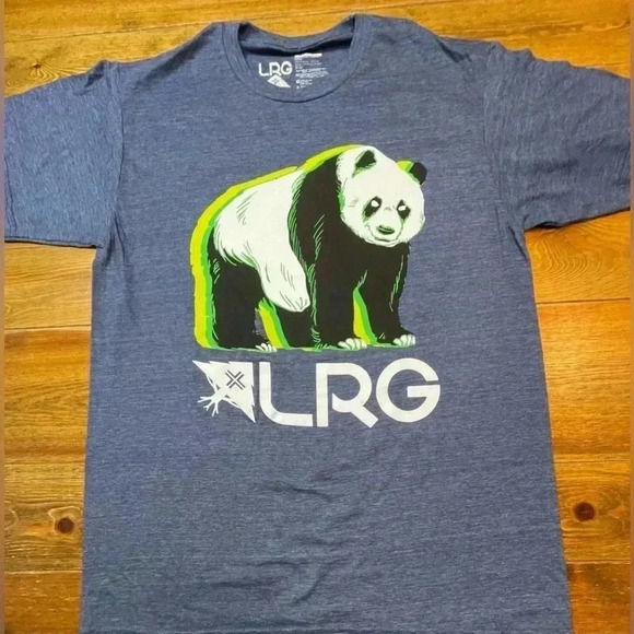 LRG | 🐼 Skater Skateboarding | T-Shirt | Medium - Picture 1 of 1